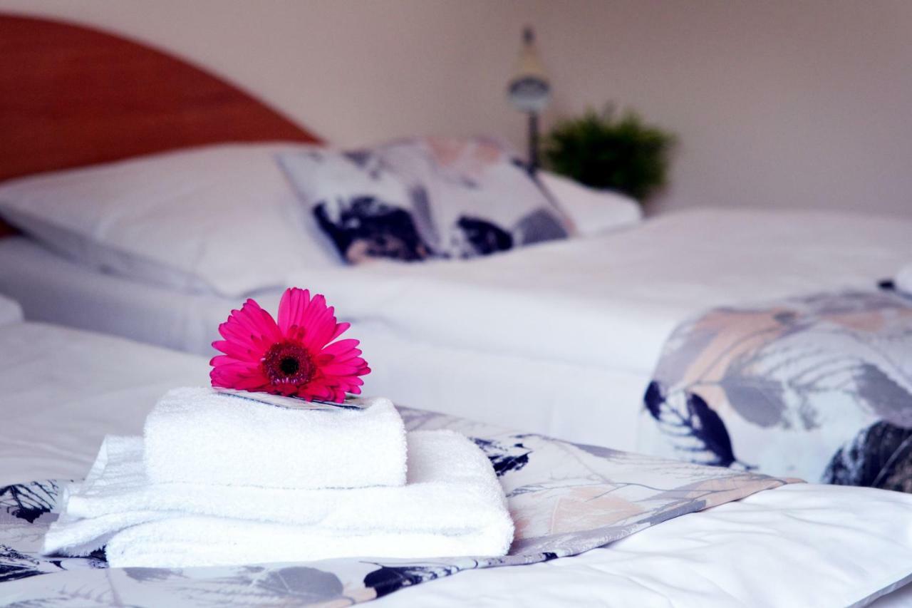 Hotel S-Centrum 베네쇼프 외부 사진